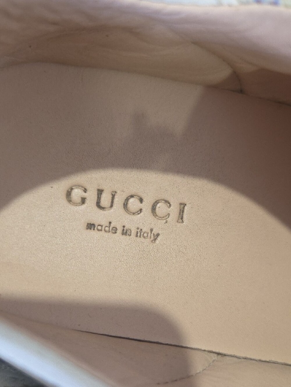 Gucci Floral Lace-Up Low-Top Sneakers in Cream with Red & Navy Stripe - Picture 4 of 13